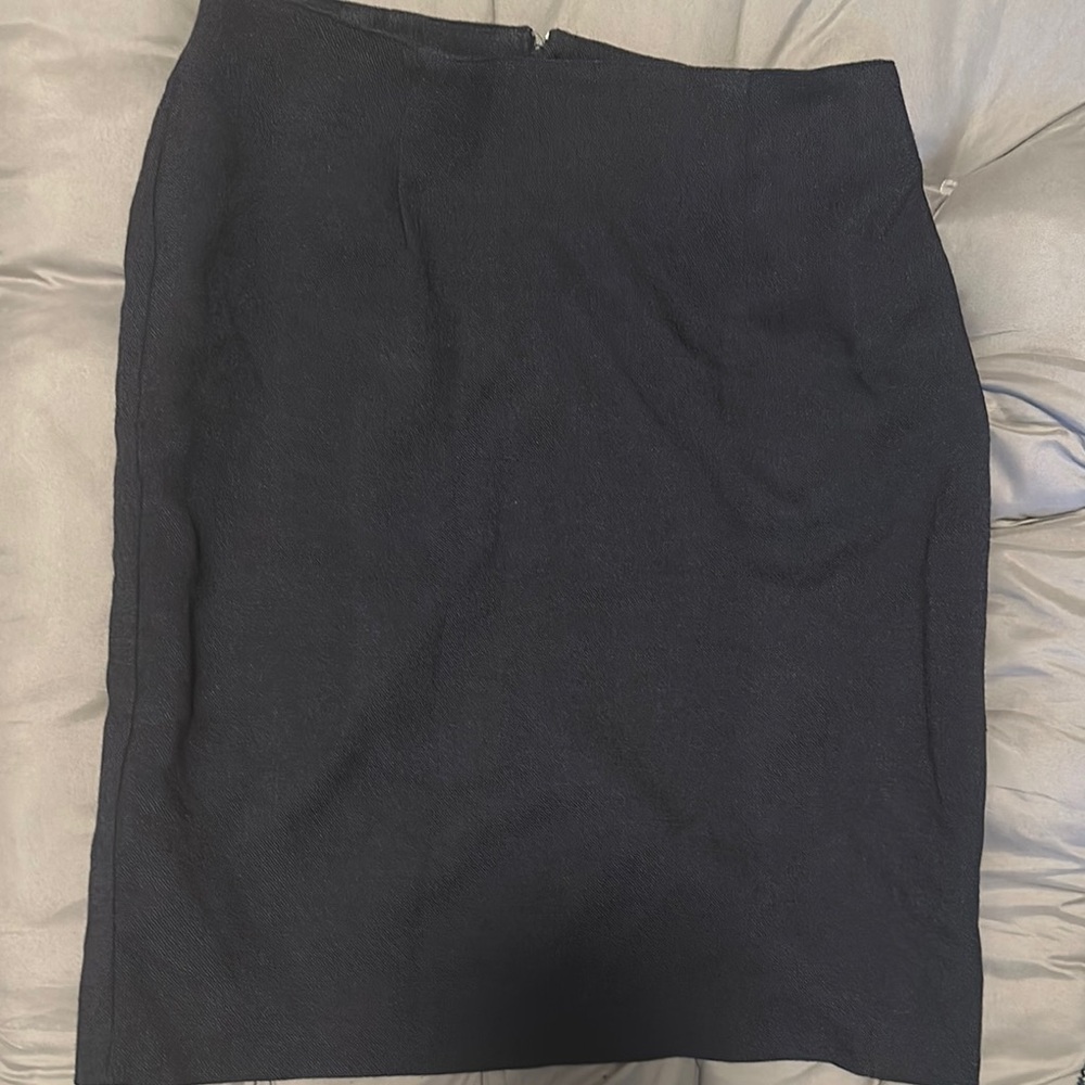 Navy Blue Knee-Length Pencil Skirt for Cocktail Events